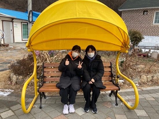 노란색 우산우산.jpg